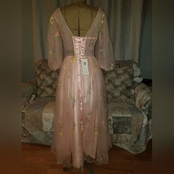 Pastel Castle Corset Gown NWT SIZE 6 - Picture 15 of 17